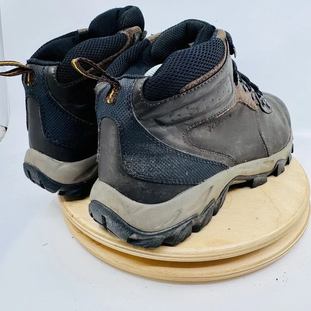 Columbia Newton Ridge Men's 9.5 Brown Leather Hiking Boots Shoes